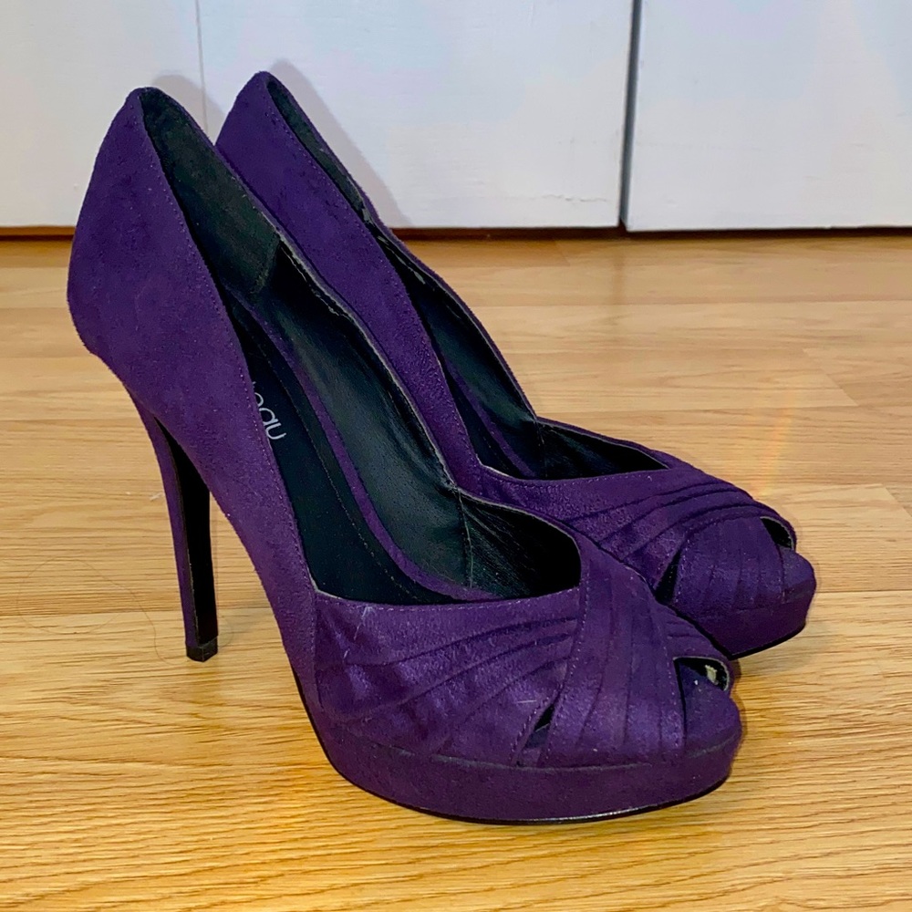 LE CHATEAU suede type purple peep tow pumps/shoes for women size 7.5